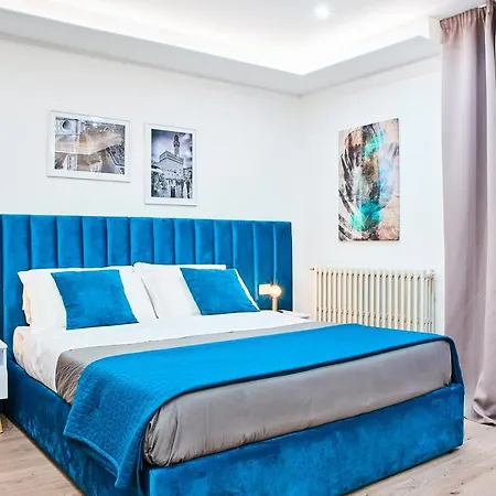 Firenze Rooms Cathedral B&B-3
